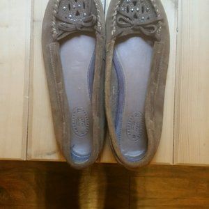 American Eagle Outfitters Suede Flats